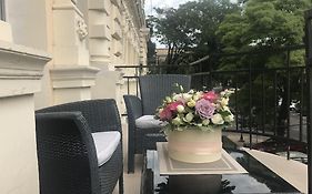 Apartment Bunina 8